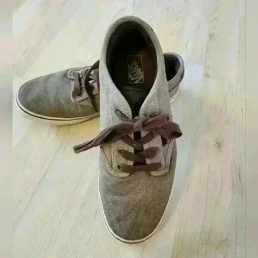Vans canvas low top boys sneakers size 7